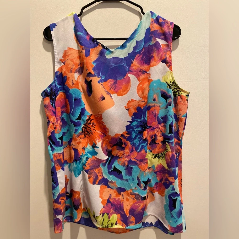 Worthington, Size XL, Floral Print, Sleeveless V-Neck Blouse - Picture 2 of 8
